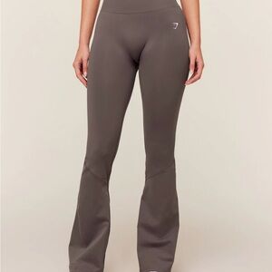 Gymshark Everyday Seamless Flared Legging 2.0 - Cool Brown